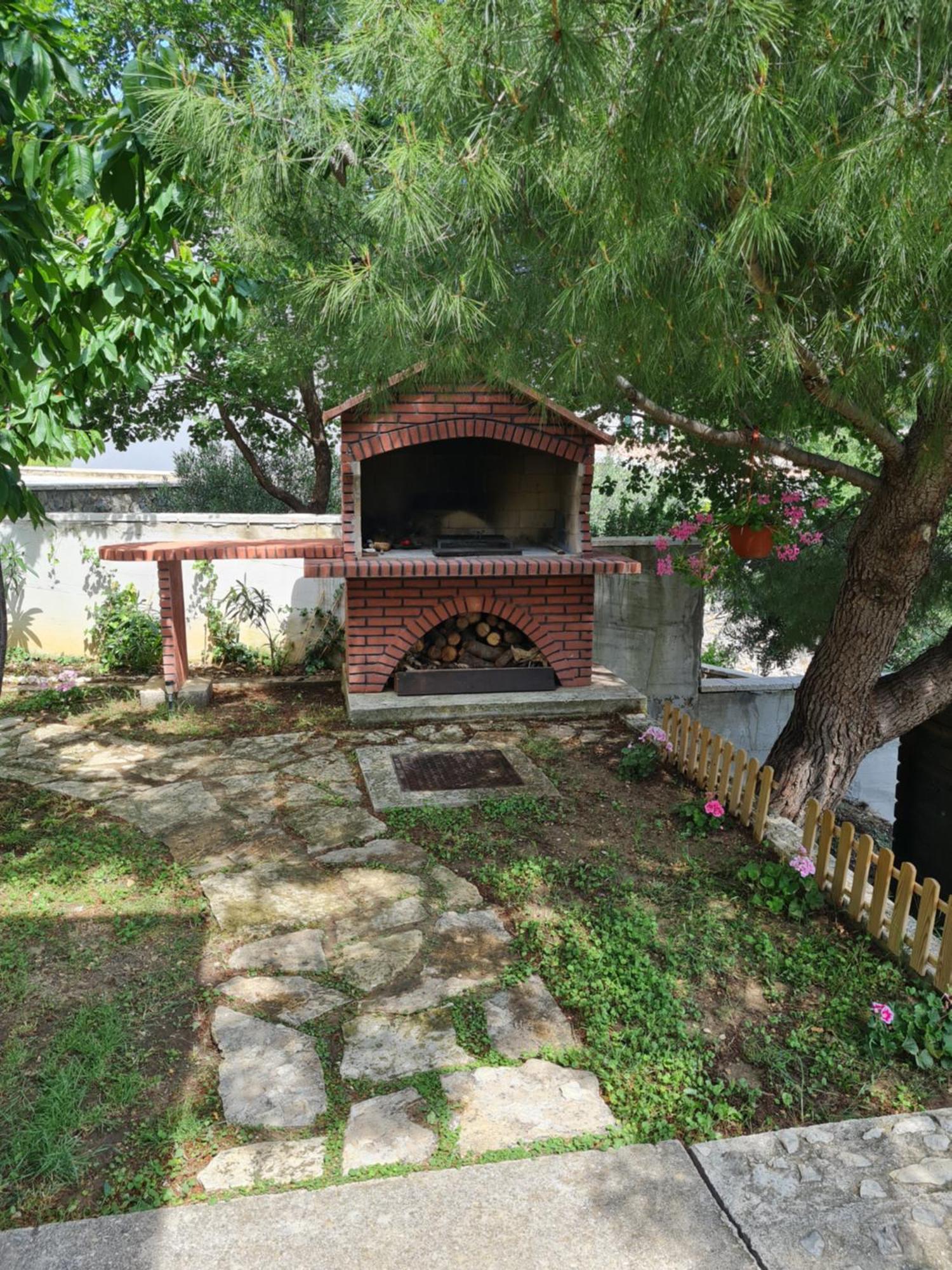 Charismatic Garden Cottage With Sea View Lokva Rogoznica Exteriér fotografie